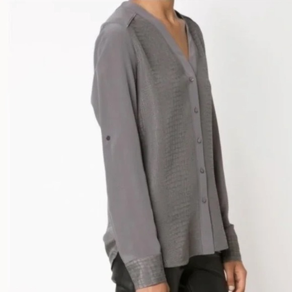 VINCE snake, croc, embossed design, silk button, down shirt - Picture 7 of 11